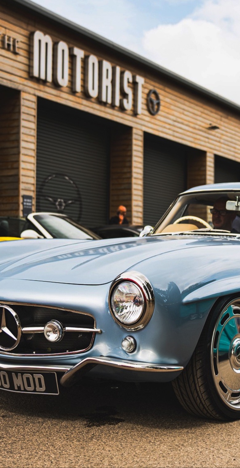 AUTOMOTIVE
VENUES.
