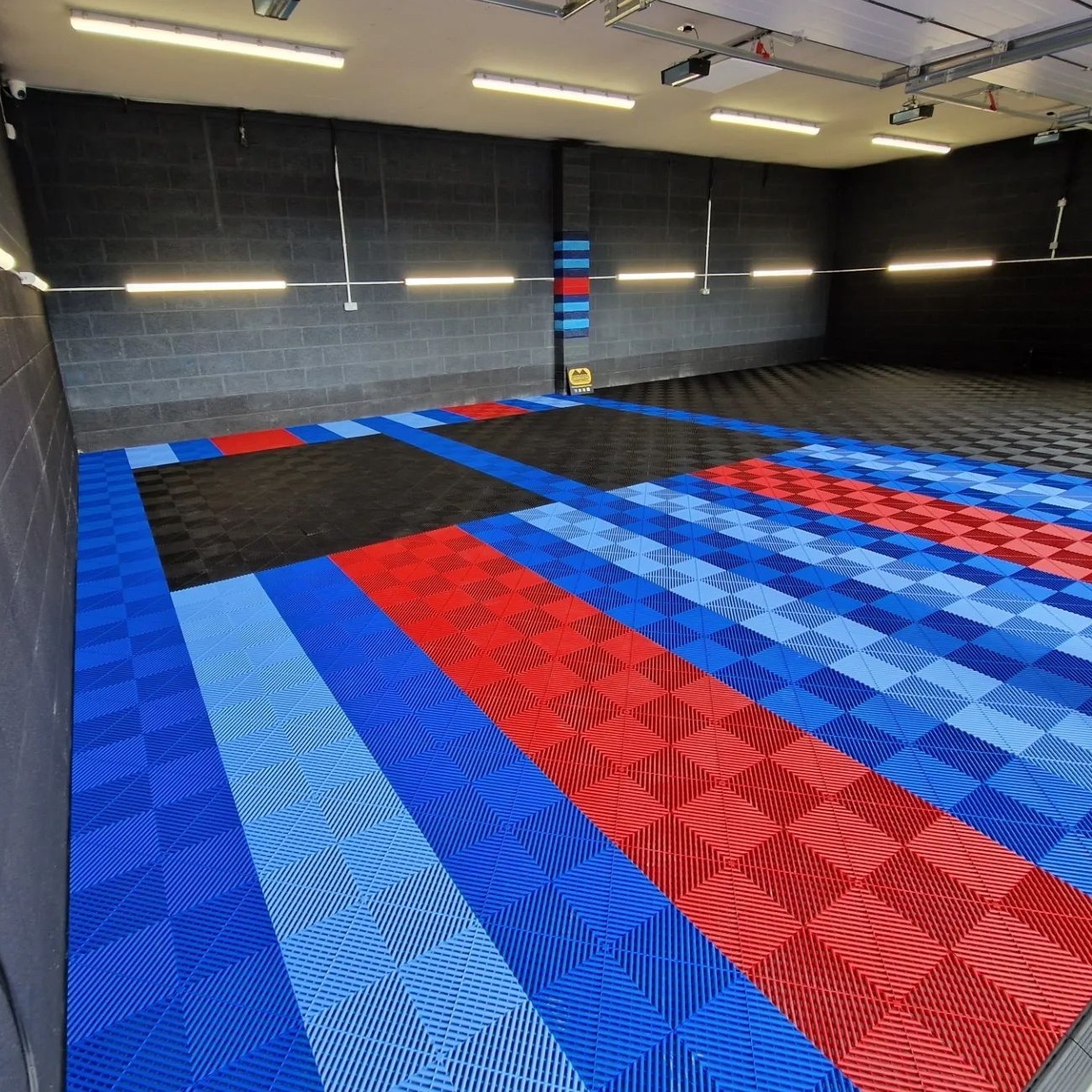Grid Image 8