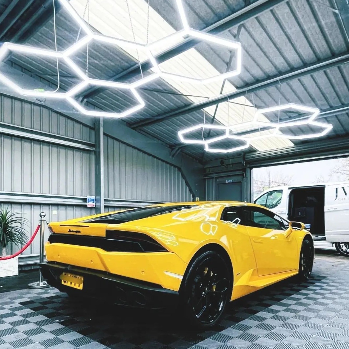 Grid Image 12